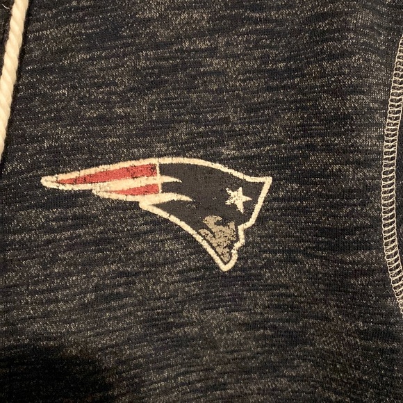 EUC Woman’s Zip Up Hooded Patriots Sweatshirt - Picture 5 of 8